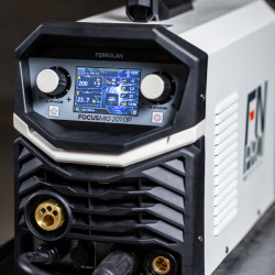 KIT SOLDADORA PROFESIONAL FOCUSMIG 201 DUAL PULSE FN PRO - FERROLAN