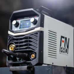 KIT SOLDADORA PROFESIONAL FOCUSMIG 201 DUAL PULSE FN PRO - FERROLAN